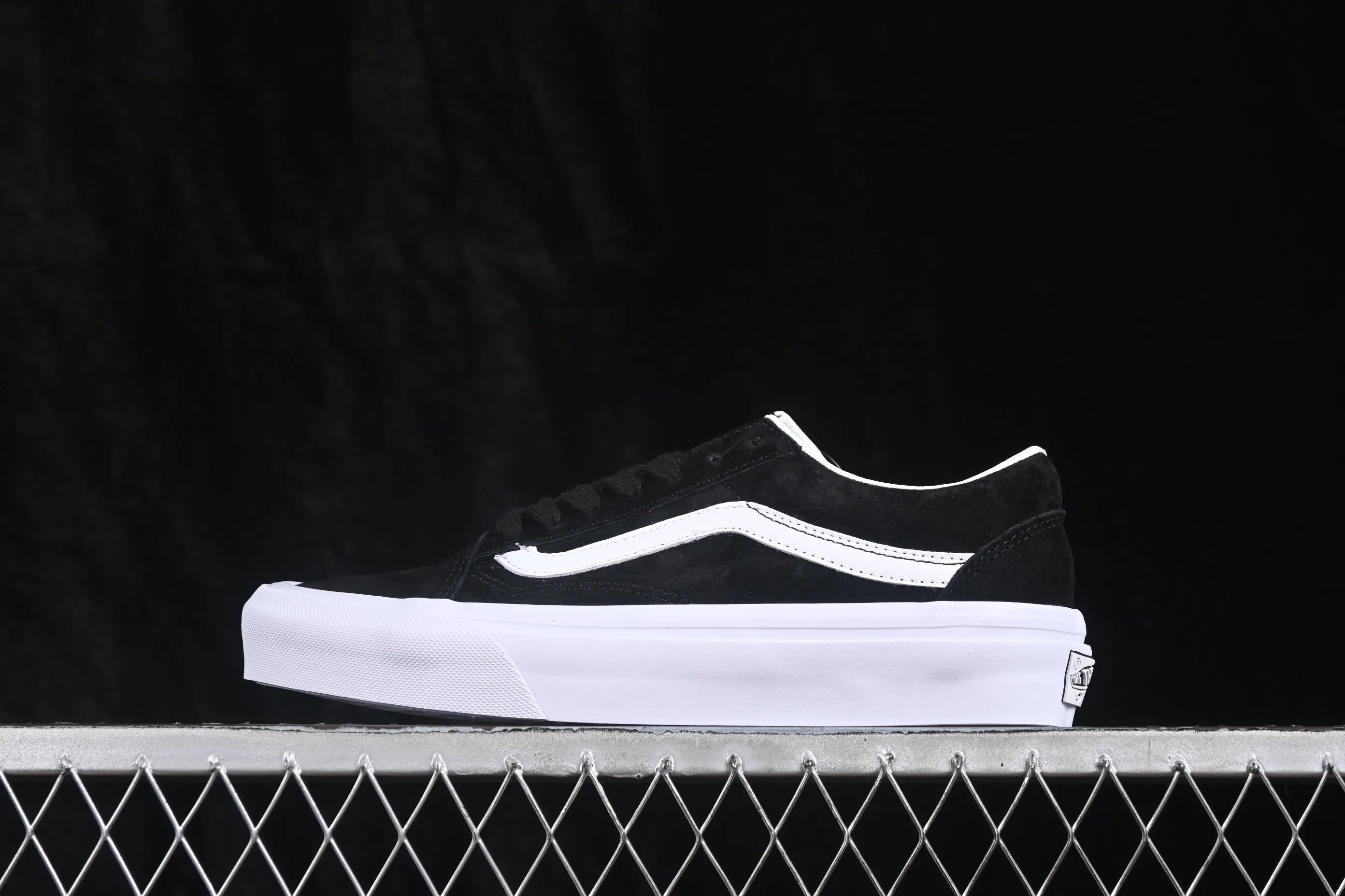 All categories Vans Vans series Vans Low Vans low top Vans Old Skool 36 Vans low-top casual skateboard shoes VN000CNGCIE1